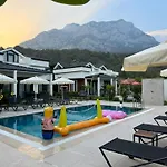 - Meta Homes - Villa *