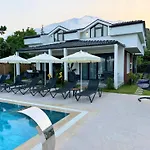 - Meta Homes - Villa *