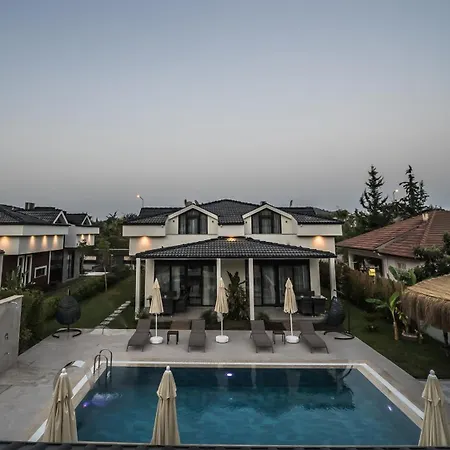 - Meta Homes - Villa