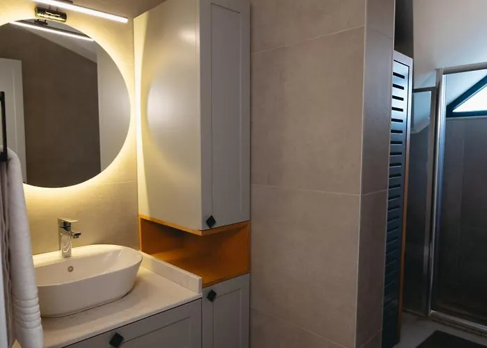 - Meta Homes - Vila *