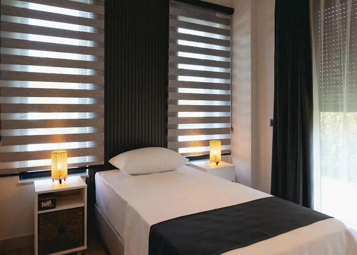 - Meta Homes - Villa